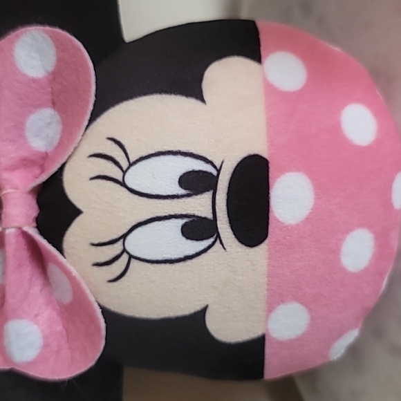 NWOT Minnie Mouse plush coin purse. - Picture 6 of 12